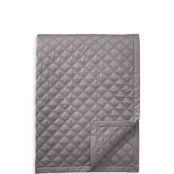 Luxurious Silver Quilted Bedspread
